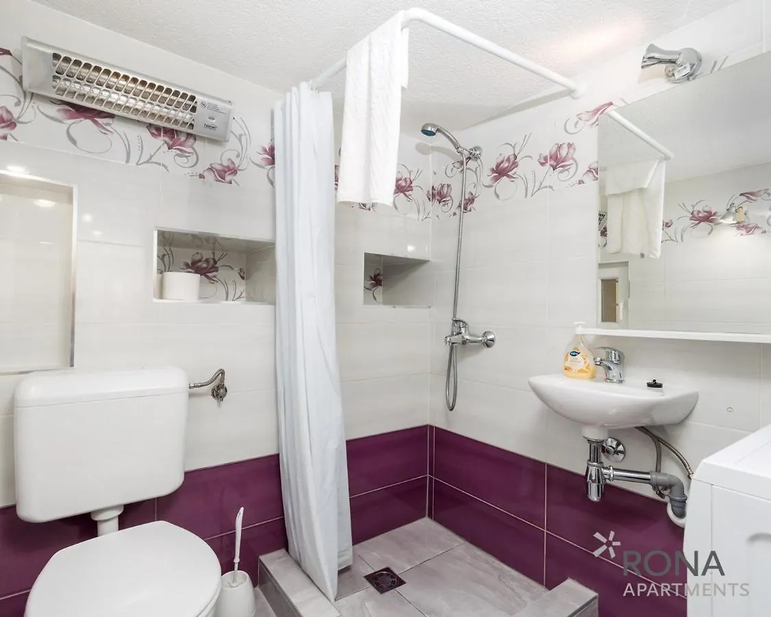 Rona Apartment More 로브란