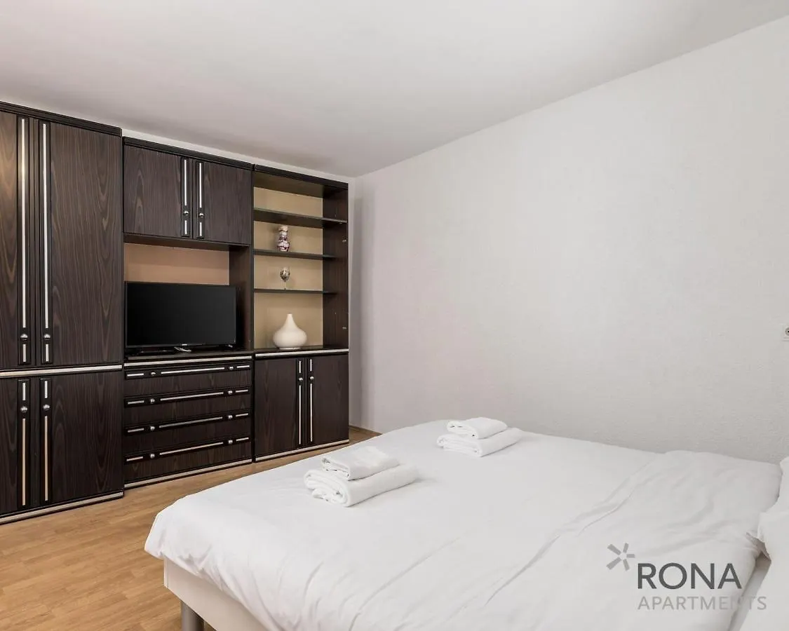 Rona Apartment More 로브란